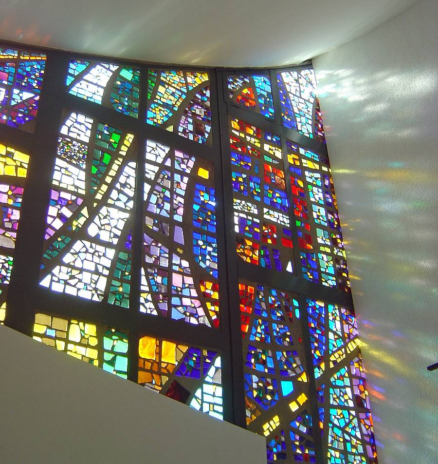 die Wunderbaren Kirchenfenster prägen die Kirchen