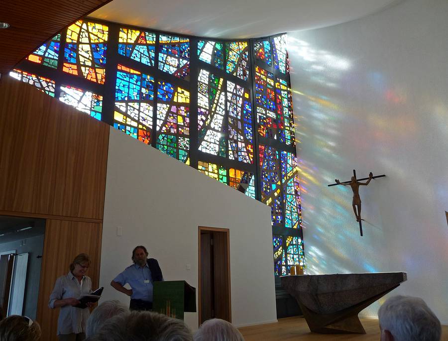 Altar mit wunderbarem Wandfenster