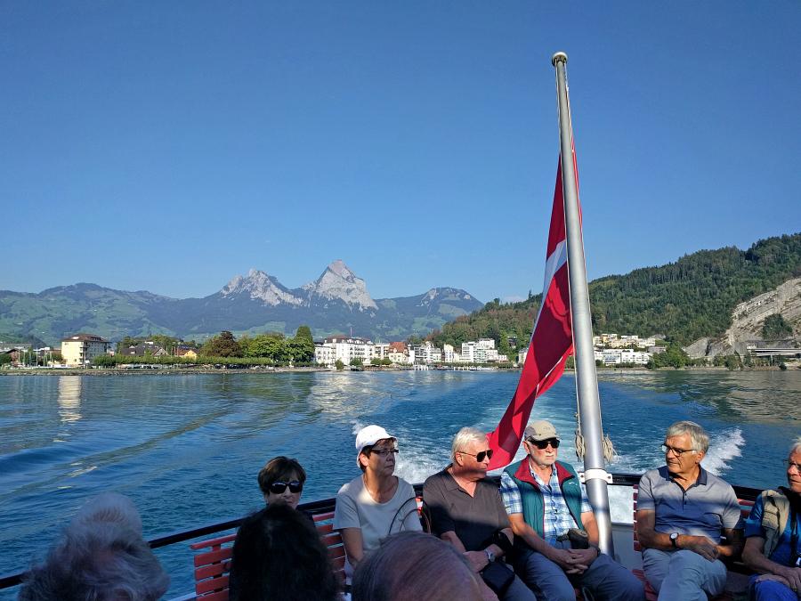 uf äm Schiff nach Treib